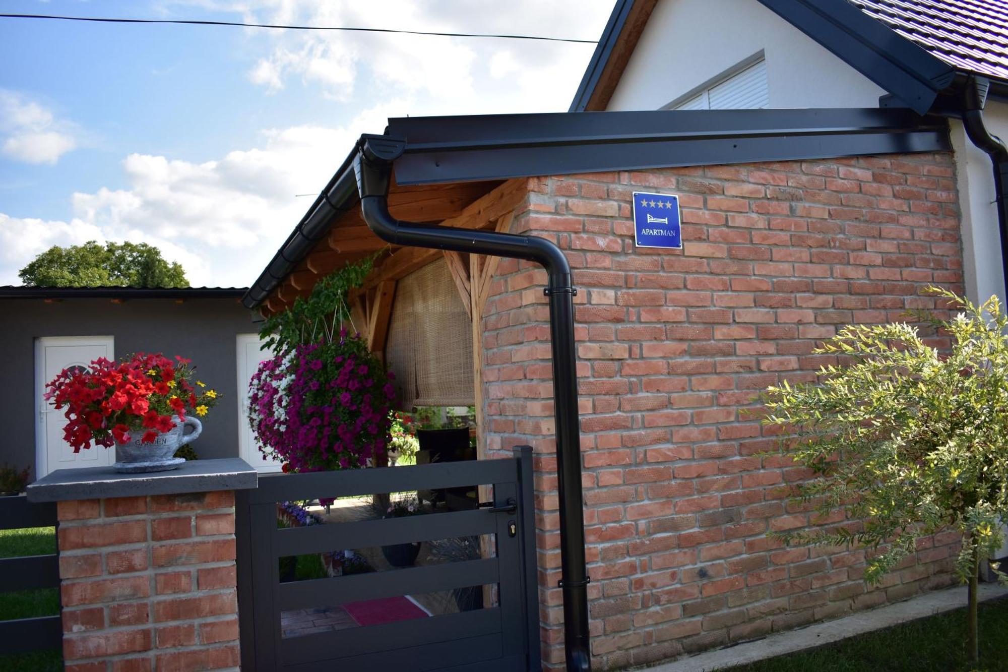 Apartman Tea Valpovo Dış mekan fotoğraf